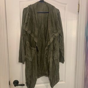 Johnny Ruth light weight cover over- fits more like a medium